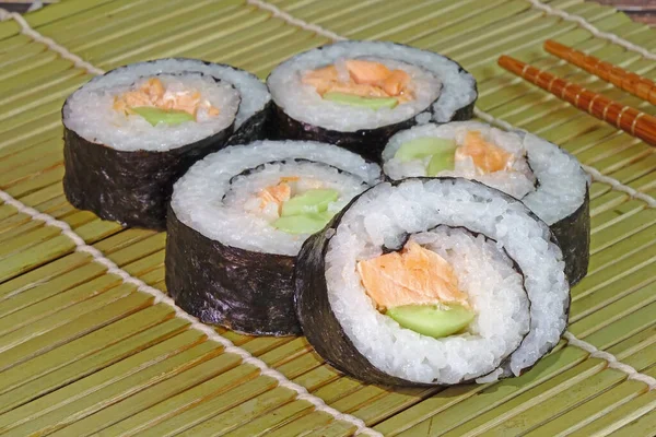 Sushi Roll Japanese Dish Prepared Vinegared Rice Usually Some Sugar — Stock Photo, Image