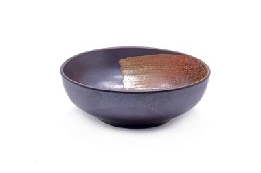 Japon çorba kasesi beyaz arka planda izole edilmiş. Japon antika tarzı boş çorba kasesi. 