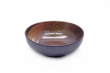 Japon çorba kasesi beyaz arka planda izole edilmiş. Japon antika tarzı boş çorba kasesi. 