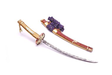 Japon Samuray Kılıcı (Katana) (Dai) (Daito) beyaz arka planda izole edildi