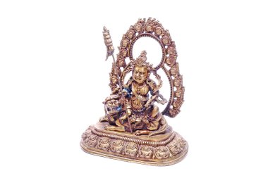 Tibet Budizmi: Beyaz arka planda izole edilmiş Vajra Guru (Padmasambhava Bodhisattva) bronz heykeli.
