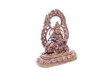 Tibet Budizmi: Beyaz arka planda izole edilmiş Vajra Guru (Padmasambhava Bodhisattva) bronz heykeli.