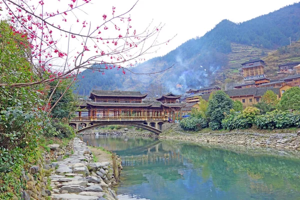 Beaux Paysages Ancien Village Qian Miao Zai Village Dans Brume — Photo