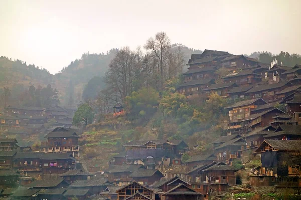 Vackra Landskap Antika Byn Qian Miao Zai Village Morgon Dimma — Stockfoto