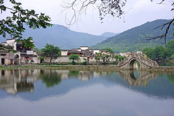 Vattnets Spegling Hongcun Byn Morgonen Hongcun Village Anhui Kina Mest — Stockfoto