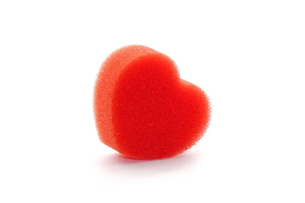 Forma Corações Vermelhos Esponja Sintética Isolada Sobre Fundo Branco — Fotografia de Stock