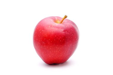 Beyaz arkaplanda kırmızı elma izole edildi.