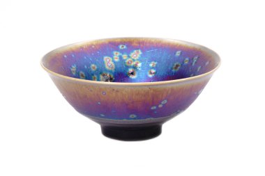 Çin mavisi porselen çay fincanı, geleneksel tarzda. Beyaz arkaplanda izole