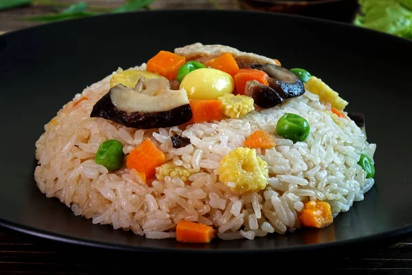 Nasi Goreng Vegetarian Dengan Lima Sayuran — Stok Foto