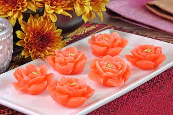 Masakan Thailand Bunga Merah Muda Emas Manisan Thong Chompoo Nuch — Stok Foto