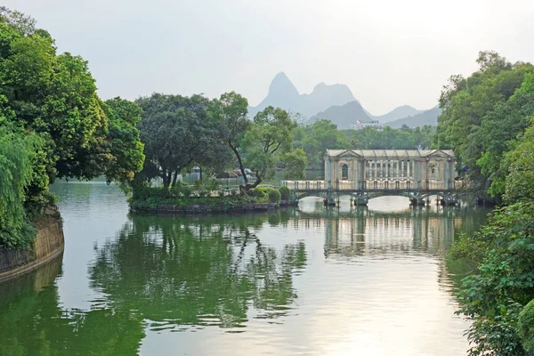 Guilin Puente Cristal Parque Ciudad Gulin Provincia Guangxi China Uno — Foto de Stock