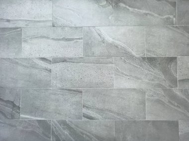 Gümüş Gri Quartzite tuğla duvar arka planı ve dokusu. İç ve dış için Gümüş Gri Bölünmüş Mozaik Döşemeler