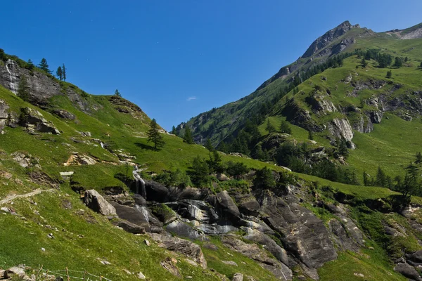 Sentiero per l'Alpe Veglia — Stock Photo, Image