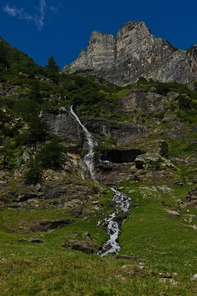 Cascata all 'alpe veglia — Stockfoto