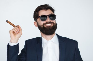 zarif sakallı adam Sigara