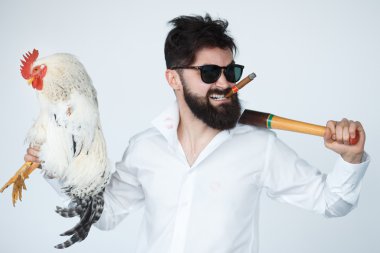 Bir horoz holding öfke deli adam