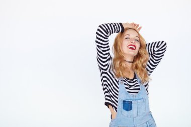 genç kız güzel neşeli zevk izole beyaz zemin üzerine