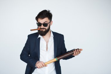 Beysbol sopası ile kötü adam