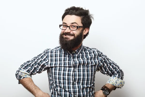 Homem barbudo feliz isolado — Fotografia de Stock