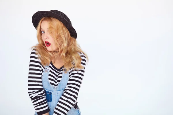 Portrait of fashion girl shocked with copy space — Stock Photo, Image