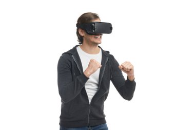 VR kulaklıklı boksör.