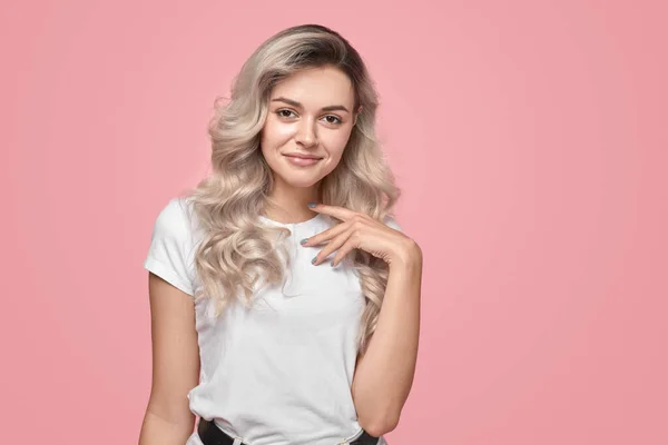 Smiling woman with blond hair — Stock Photo, Image