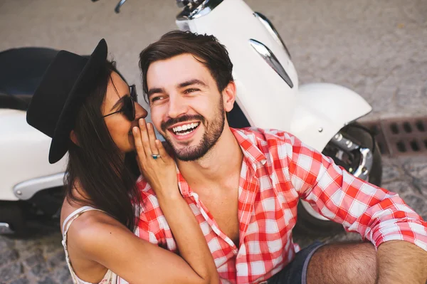 Happy relathionship couple whispering — Stock Photo, Image