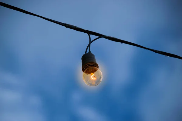 Glühlampenlicht Abend Freien — Stockfoto