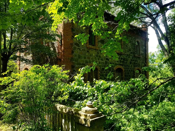 Hermosa Casa Antigua Una Pintoresca Finca Una Pintoresca Finca Abandonada —  Fotos de Stock