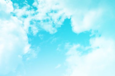 Yeni gökyüzü bulutlar adam