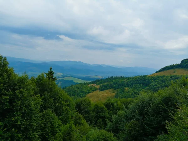 Blick Auf Das Tal Von Den Karpaten — Stockfoto