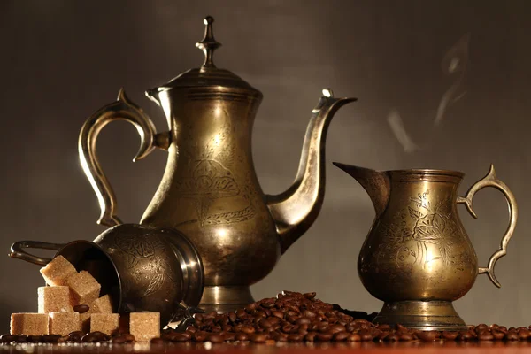 kahve Servisi. tahıl krema ve şekerli kahve. 