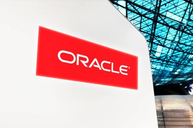 Modern bina iç illüstrasyonunda Kahin logosu görüntüsü.