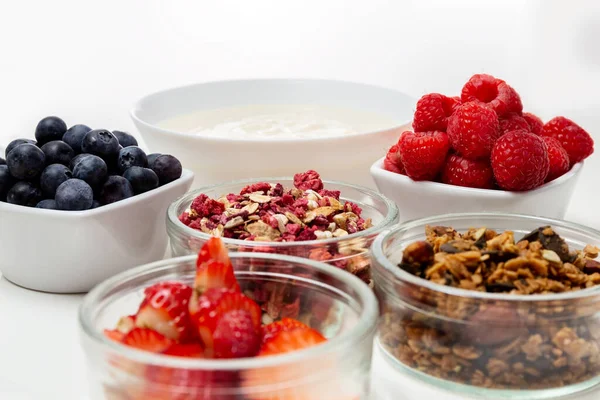 Ingredienti Una Colazione Sana Muesli Bacche Yogurt Note Alimentazione Menù — Foto Stock