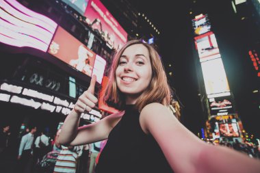 Kadın yolcu alma selfie