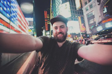 Times Meydanı nda komik sakallı adam