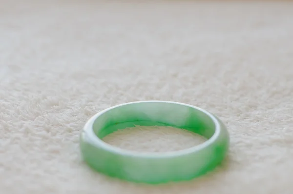 Beyaz doku nephrite bilezik