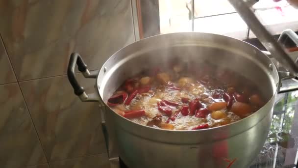 Cooking Pot Footage Close — Stock Video