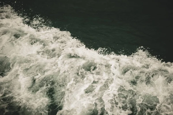 波浪による海面の背景画像 — ストック写真