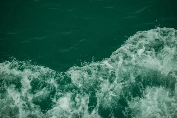 Εικόνα Φόντου Της Επιφάνειας Του Θαλασσινού Νερού Κύματα — Φωτογραφία Αρχείου