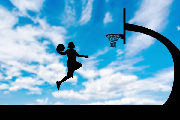 Jugadores Baloncesto Saltando Siluetas Dunk Una Hermosa Cancha Baloncesto Aire — Foto de Stock