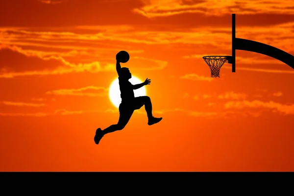 Giocatori Basket Che Saltano Silhouette Schiacciate Bellissimo Campo Basket All — Foto Stock