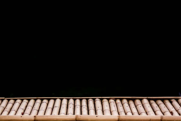 Superfície Ponte Bambu Fundo Preto — Fotografia de Stock