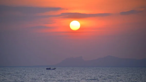 Vue Coucher Soleil Orange Ciel Sur Mer — Photo