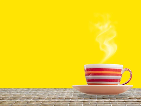 Taza Del Café Sobre Amarillo Fondo —  Fotos de Stock