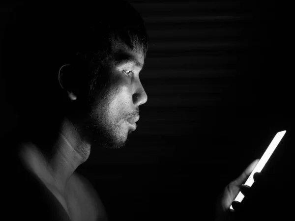 Asian Man Looks His Mobile Phone Dark Corner Homesickness — Stock Photo, Image