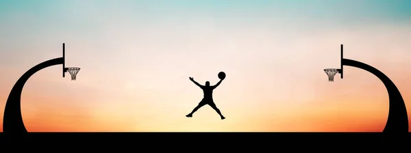 Красивый Открытый Баскетбольный Силуэт Людьми Прыгающими Баскетбольными Мячами — стоковое фото
