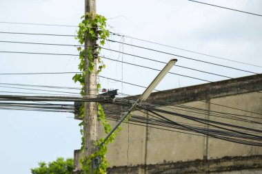 Şanzıman direkleri bakımsız çünkü bakımları yapılmıyor. Çok tehlikeli olabilir. güvenlik kavramı