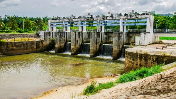 Middelgrote Dam Het Platteland Van Thailand Kleine Dammen Blokkeren Kanalen — Stockfoto