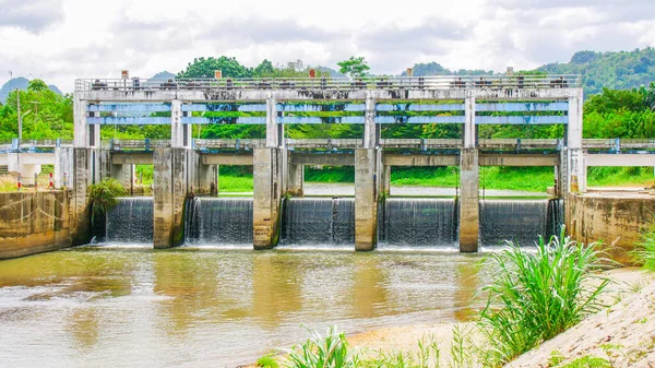 Barragem Médio Porte Tailândia Rural Pequenas Barragens Bloqueiam Canais Áreas — Fotografia de Stock